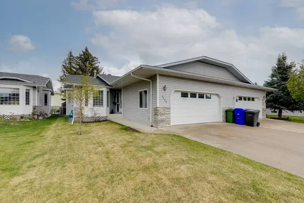 4118 Silverpark Estates Close, Olds, AB T4H 1B4