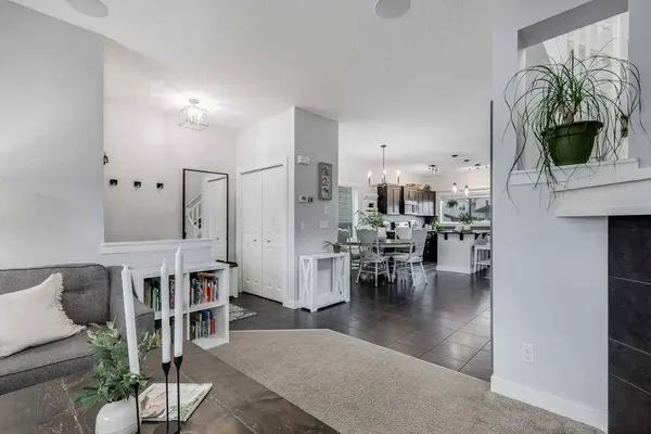 1065 Kingston CRES SE, Airdrie, AB T4A 0L3