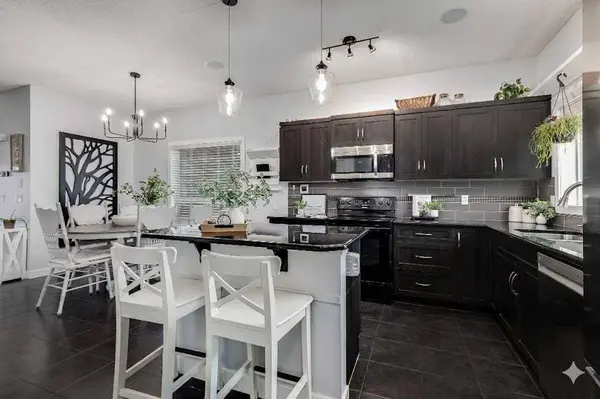 1065 Kingston CRES SE, Airdrie, AB T4A 0L3