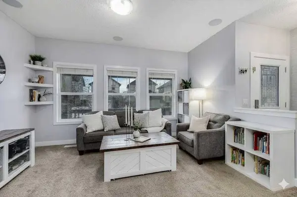 1065 Kingston CRES SE, Airdrie, AB T4A 0L3