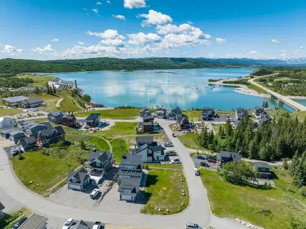 423 Cottageclub CV, Rural Rocky View County, AB T4C1B1