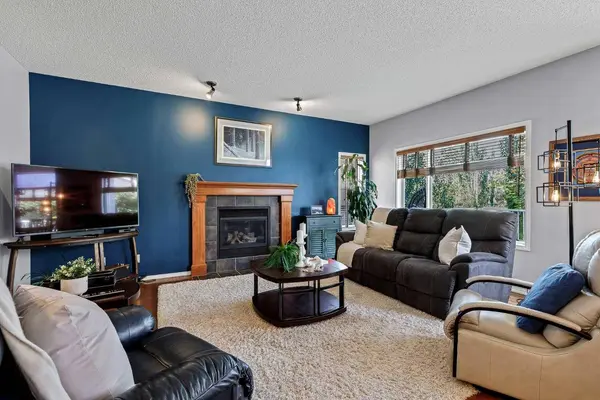 402 Fairways Mews NW, Airdrie, AB T4B2W9