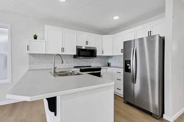 389 Stonegate WAY NW, Airdrie, AB T4B2X9