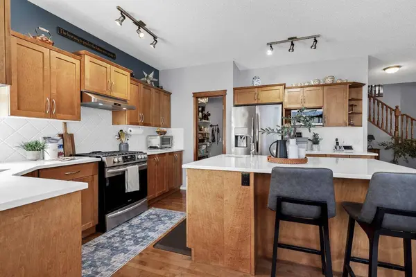402 Fairways Mews NW, Airdrie, AB T4B2W9