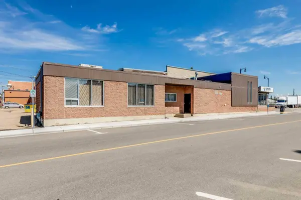 5120 50 AVE, Olds, AB T4H 1A5