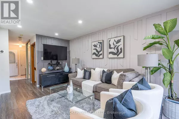 27 KINGSWOOD DRIVE, Brampton (brampton North), ON L6V2X5