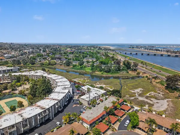 How to Win a Bidding War in Ocean Beach Without Being the Highest Offer
