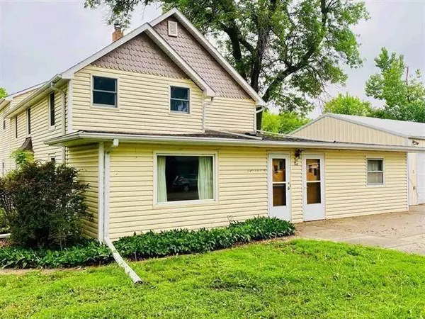 909 11th Street, Springfield, SD 57062