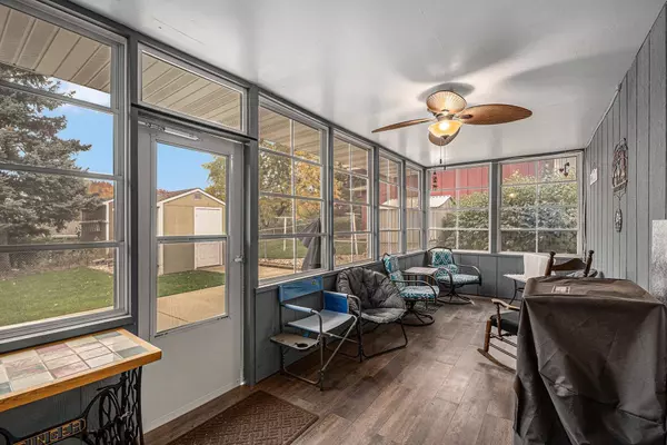 1003 E 18 Street, Yankton, SD 57078