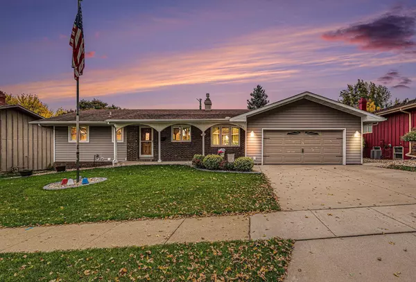 1003 E 18 Street, Yankton, SD 57078