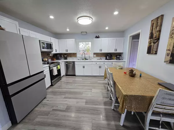 607 Burgess Road, Yankton, SD 57078