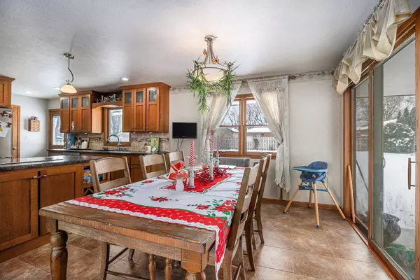 2010 Ross Street, Yankton, SD 57078