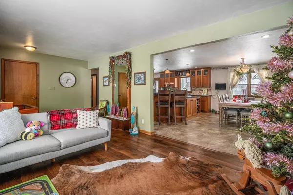 2010 Ross Street, Yankton, SD 57078