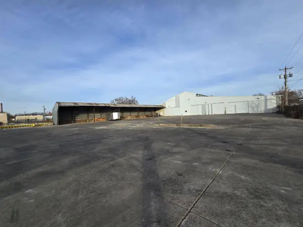 301 E 3rd, Yankton, SD 57078