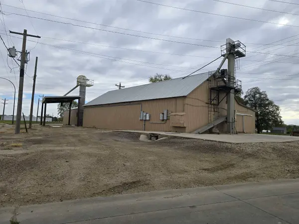 114 Mulberry Street, Yankton, SD 57078