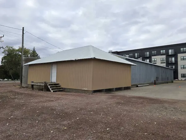 309 E 2nd Street, Yankton, SD 57078