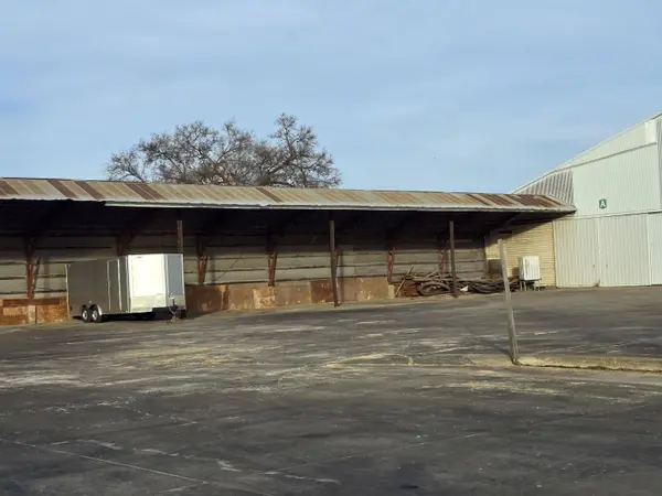 301 E 3rd, Yankton, SD 57078