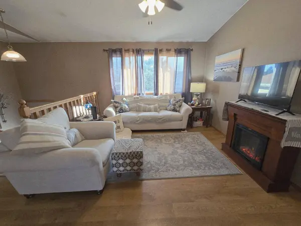 3021 Mary Street, Yankton, SD 57078