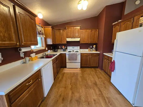 3021 Mary Street, Yankton, SD 57078