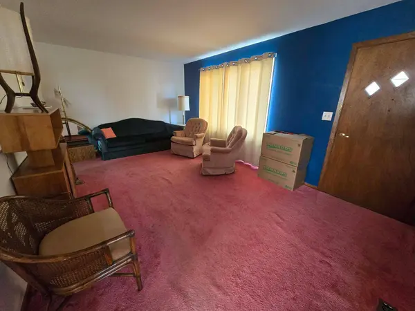 901 E 16th Street, Yankton, SD 57078