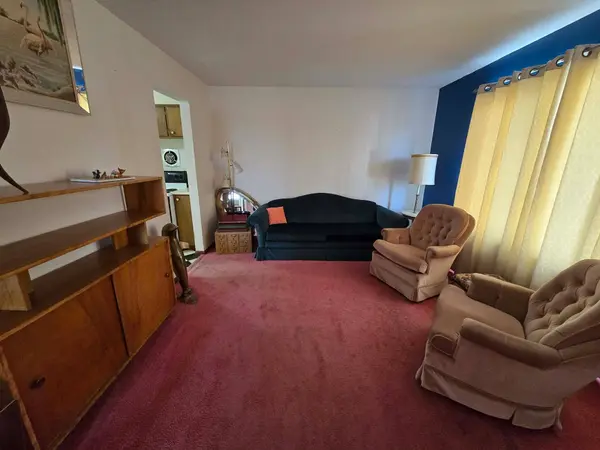 901 E 16th Street, Yankton, SD 57078