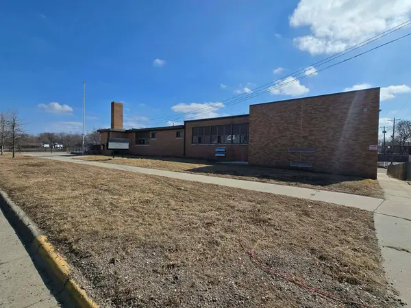 613 Mulberry Street, Yankton, SD 57078