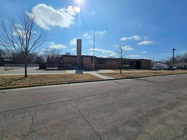 613 Mulberry Street, Yankton, SD 57078