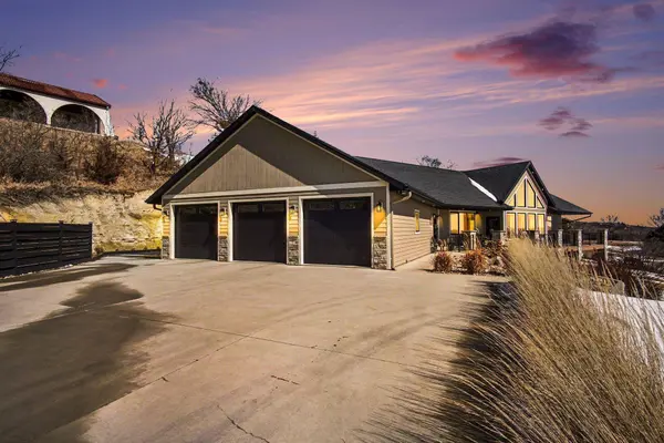 116 Drake Cir, Yankton, SD 57078