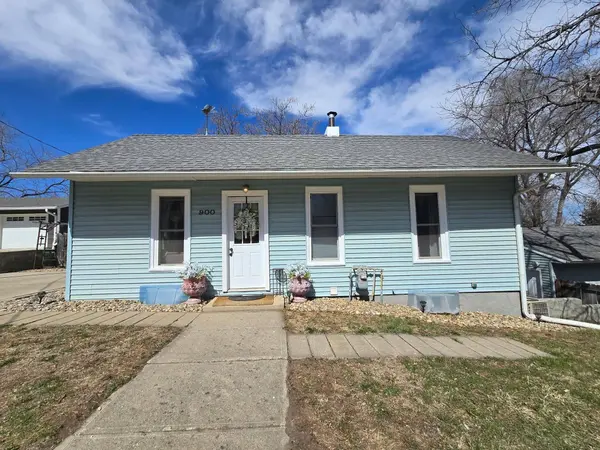 900 W 15th Street, Yankton, SD 57078