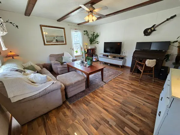 900 W 15th Street, Yankton, SD 57078