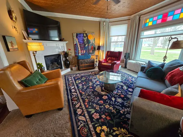 400 Kingsbury Street, Gayville, SD 57031