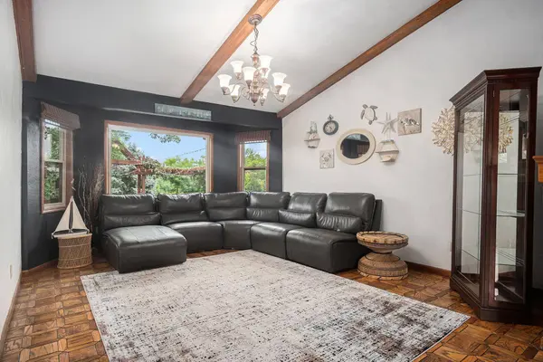 236 Drees Dr, Yankton, SD 57078