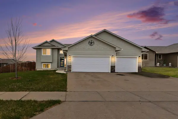 2516 Wynn Way, Yankton, SD 57078