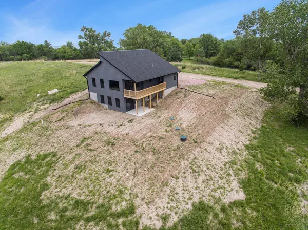 669 Oak Hills Dr, Crofton, NE 68730