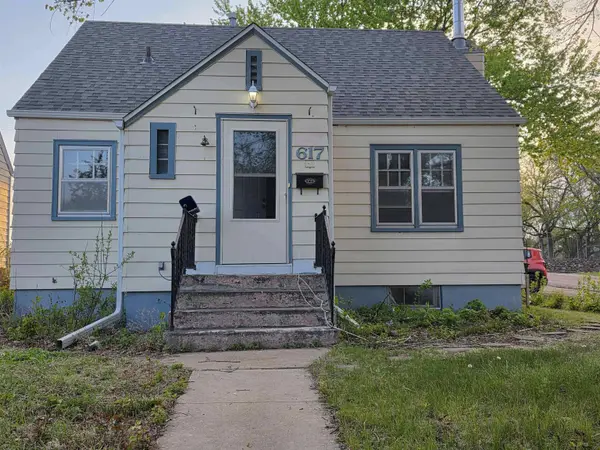 617 Maple Street, Yankton, SD 57078