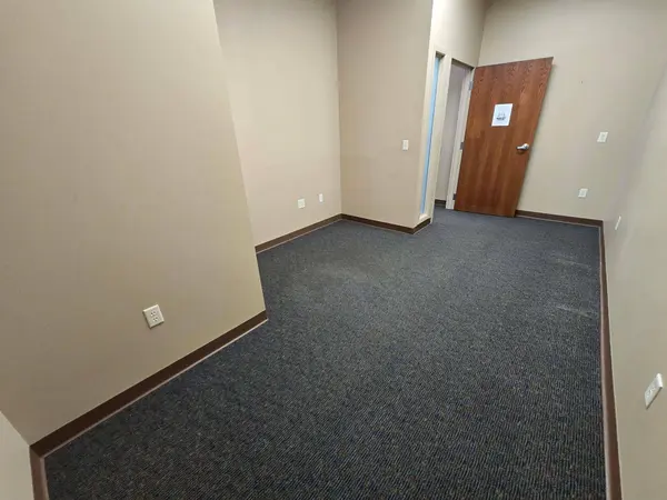 1101 Broadway Avenue, Yankton, SD 57078