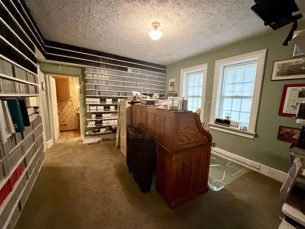 1200 Douglas Ave, Yankton, SD 57078