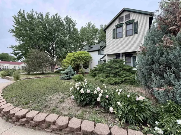 1200 Douglas Ave, Yankton, SD 57078