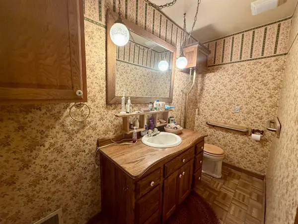 1200 Douglas Ave, Yankton, SD 57078