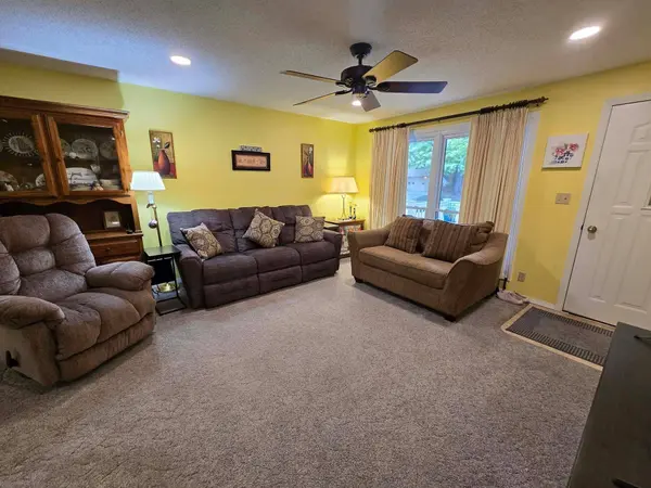 2308 Western Ave, Yankton, SD 57078