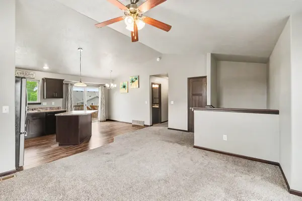 2512 Wynn Way, Yankton, SD 57078