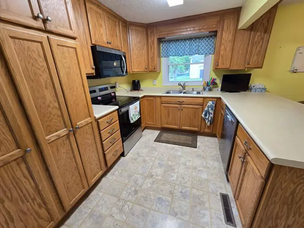 2308 Western Ave, Yankton, SD 57078