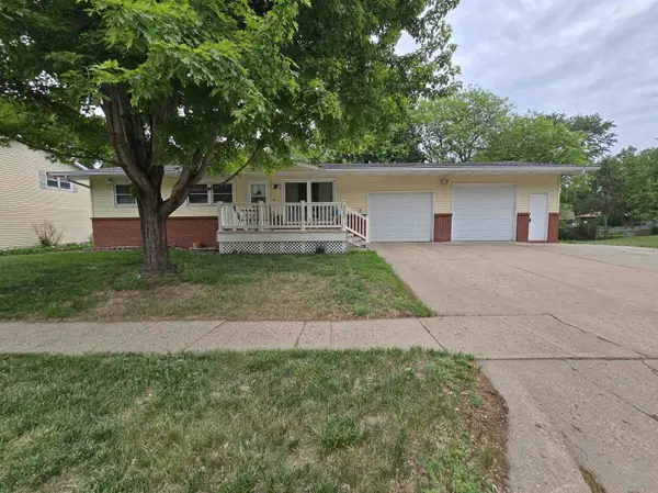 2308 Western Ave, Yankton, SD 57078