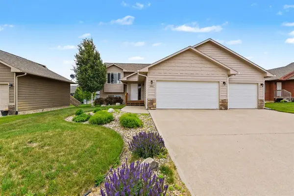 2512 Wynn Way, Yankton, SD 57078