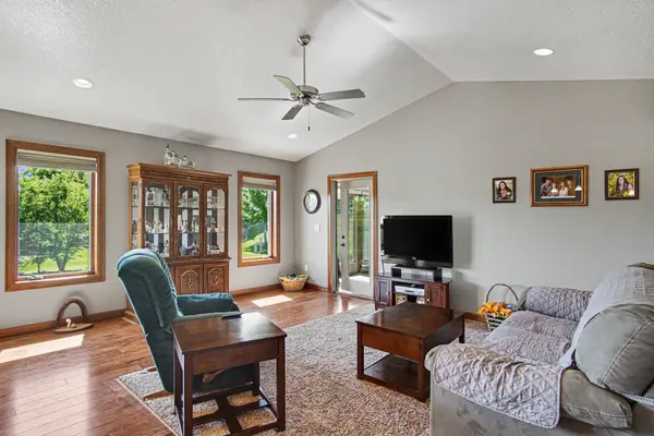 1802 W Street, Yankton, SD 57078