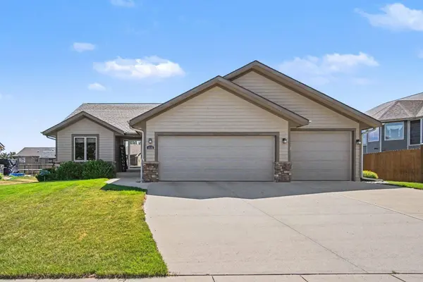 1802 W Street, Yankton, SD 57078