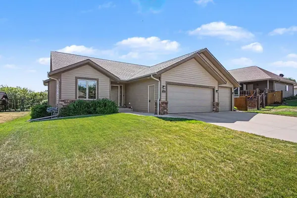 1802 W Street, Yankton, SD 57078