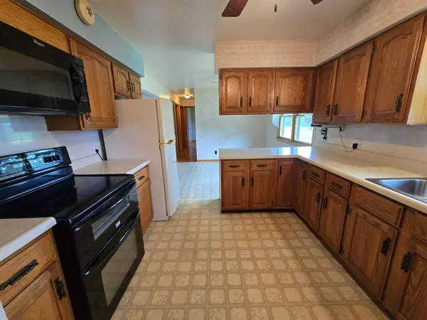 3108 W 11th Street, Yankton, SD 57078