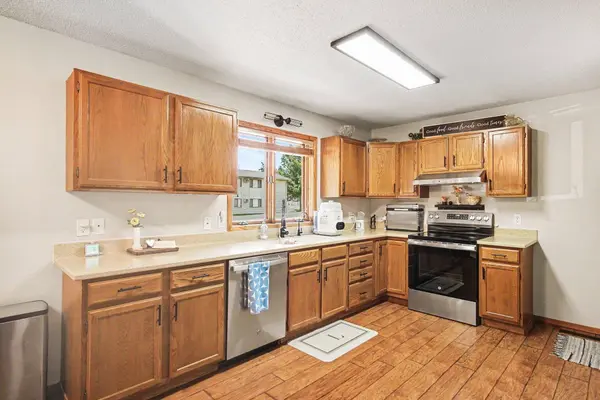 102 E 26th Street, Yankton, SD 57078