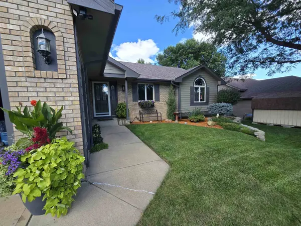 804 E 21st Street, Yankton, SD 57078